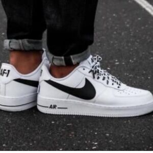 Nike Air Force 1LV8 (White/Black)  [820438-108] GS Boy 4.5